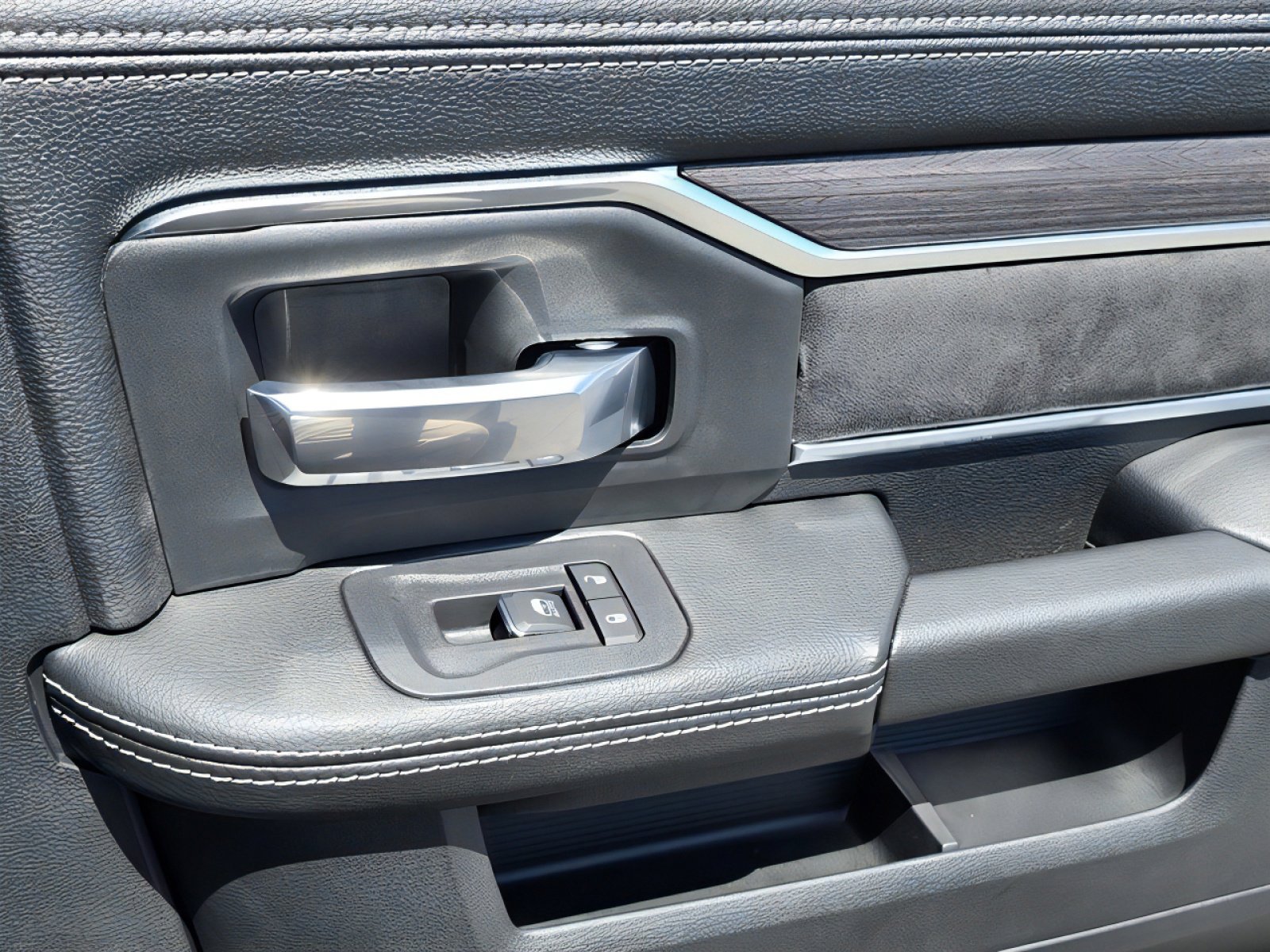 New 2026 RAM 2500 Laramie w/ Night Edition image 16