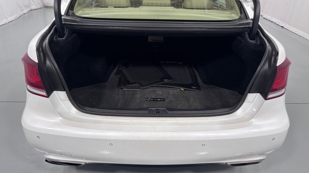 Used 2015 Lexus LS 460 AWD w/ Comfort Package image 29