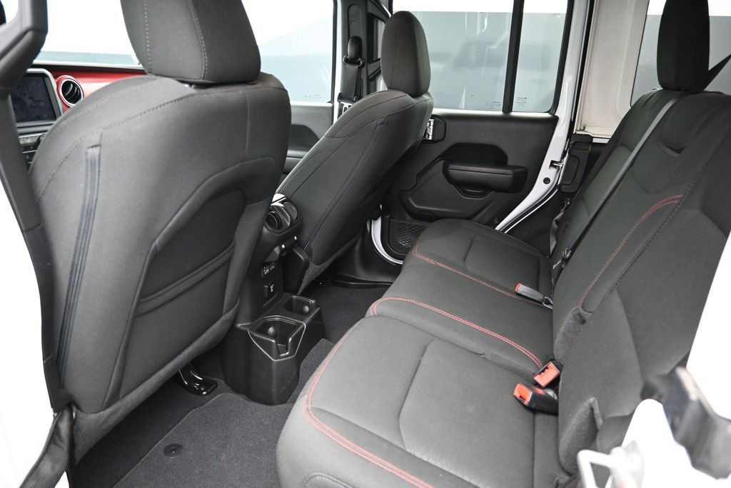 Used 2023 Jeep Wrangler Unlimited Rubicon w/ Cold Weather Group AWD/4WD image 20