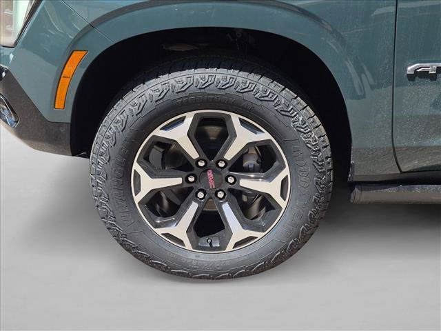 New 2026 GMC Yukon XL AT4 w/ AT4 Premium Plus Package AWD/4WD image 10