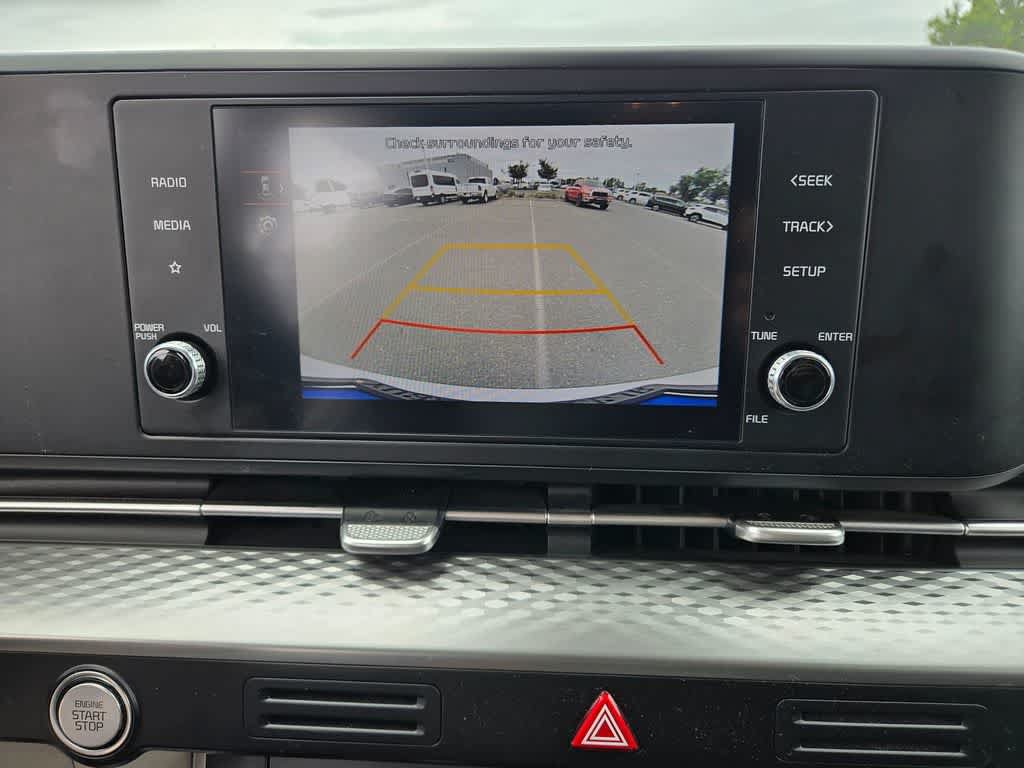 Used 2024 Kia Carnival LX FWD image 10