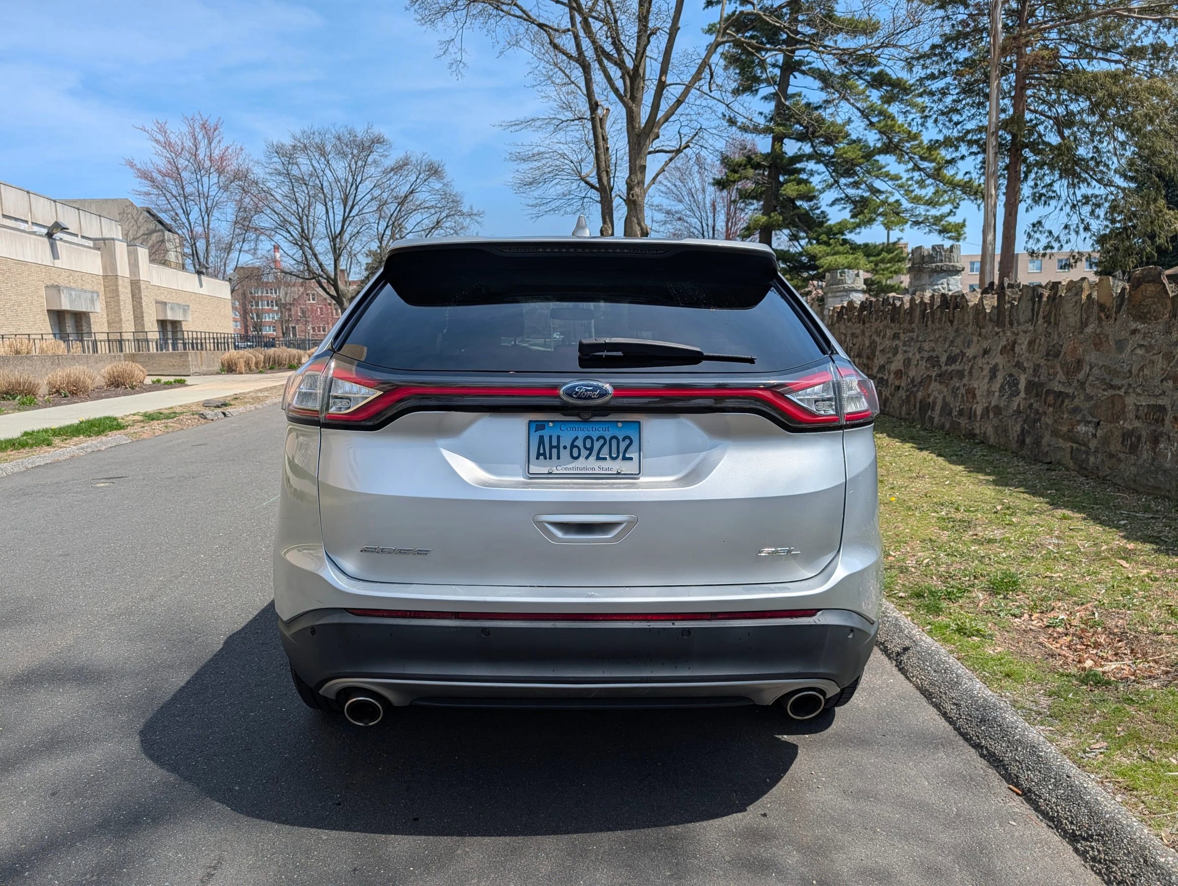 Used 2015 Ford Edge SEL w/ Equipment Group 201A AWD/4WD image 3