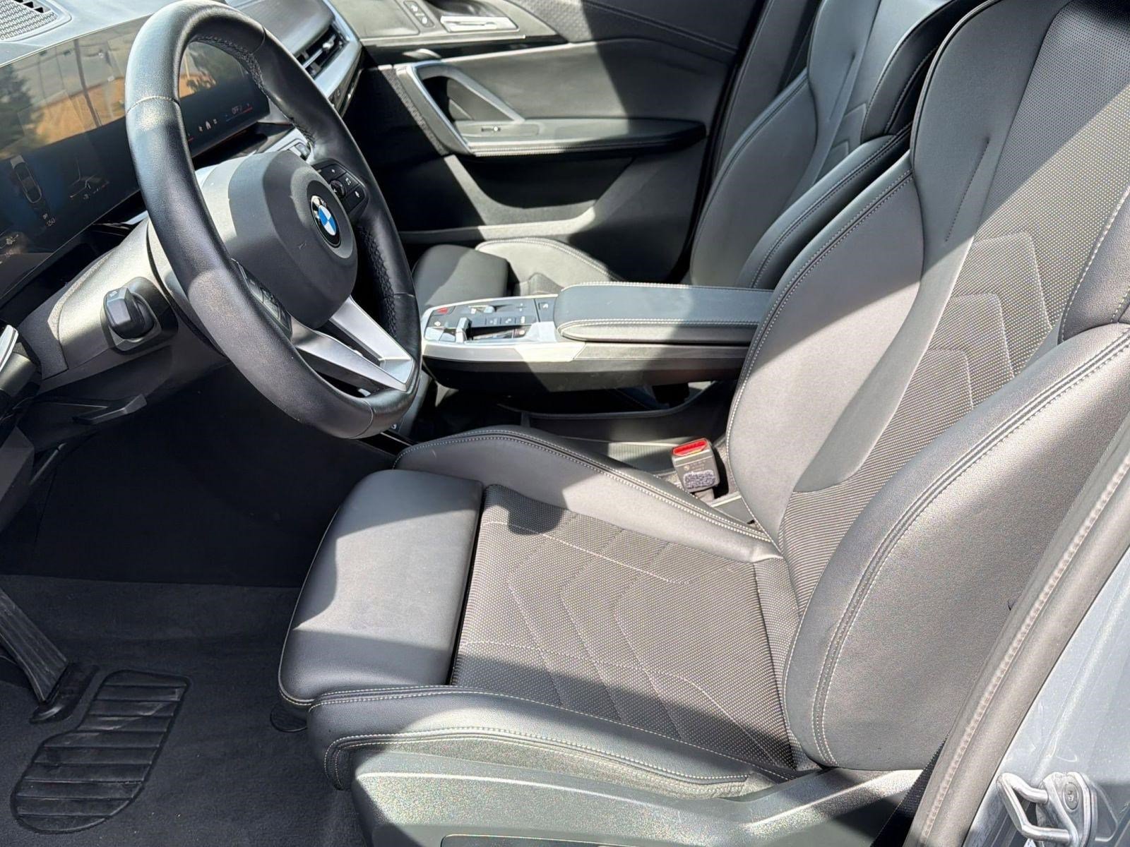 Certified 2025 BMW X2 xDrive28i image 5