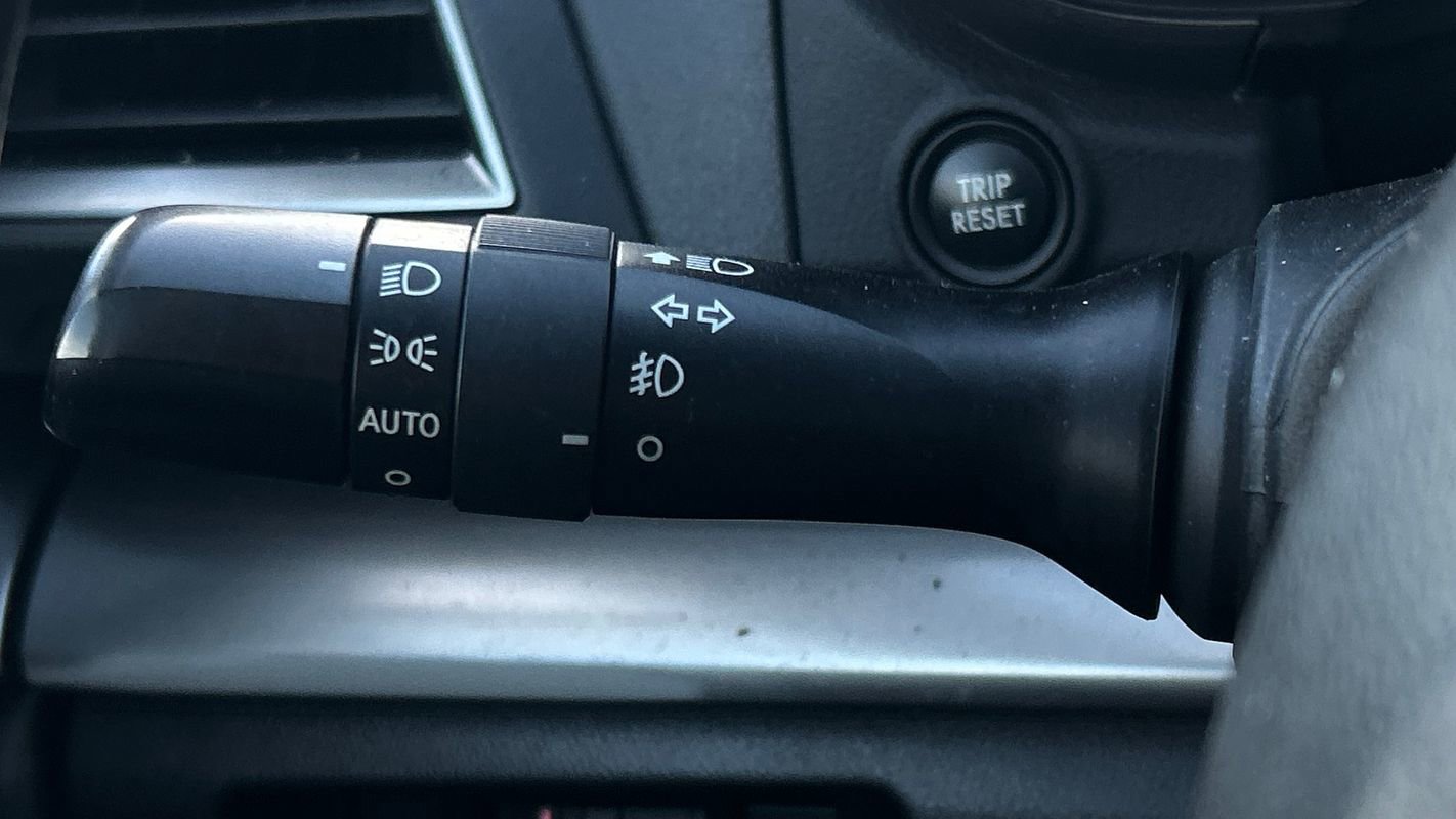 Used 2017 Subaru Impreza 2.0i Limited image 24