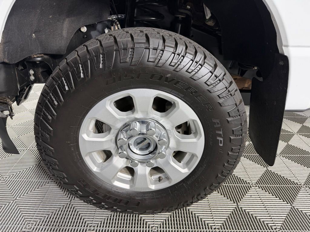 Used 2023 Ford F250 XLT w/ Snow Plow Prep Package image 12