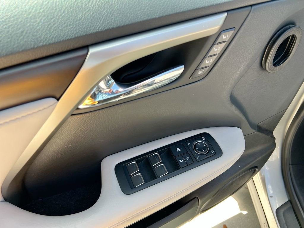 Certified 2022 Lexus RX 350 AWD w/ Premium Package image 11