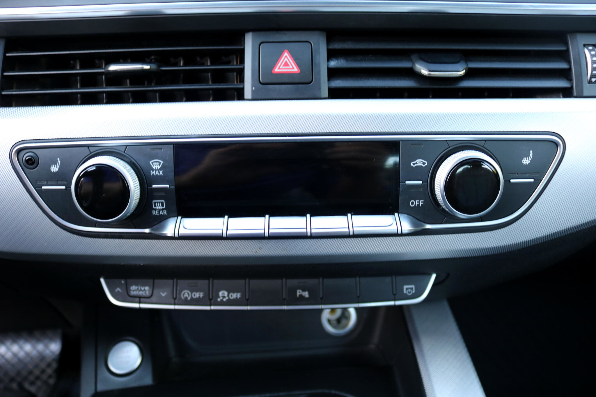 Used 2017 Audi A4 2.0T Premium Plus w/ Premium Plus Package image 39