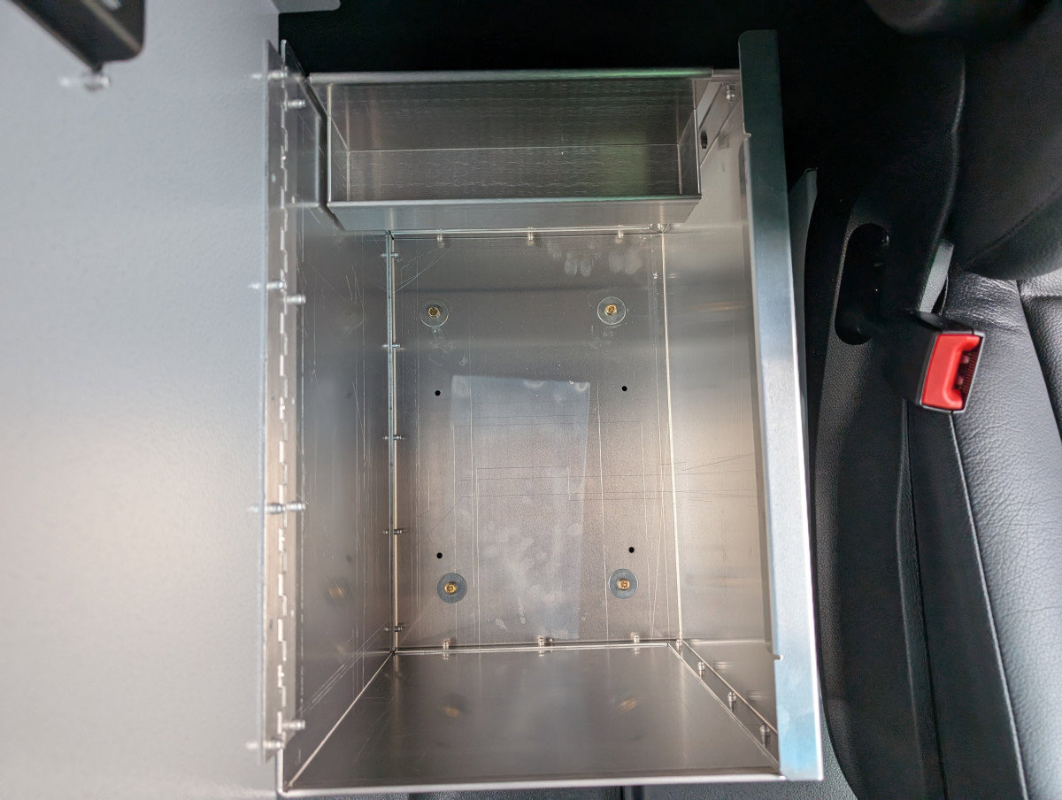 Used 2024 Mercedes-Benz eSprinter 170 Cargo image 33