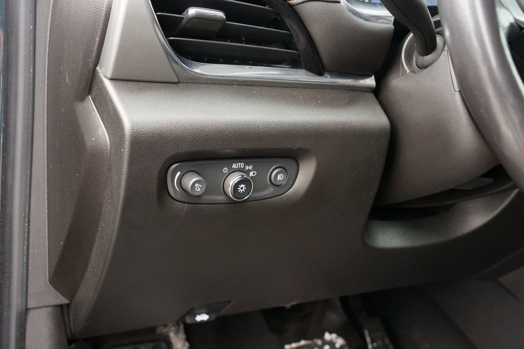 Used 2021 Chevrolet Traverse LT w/ LPO, Floor Liner Package image 16