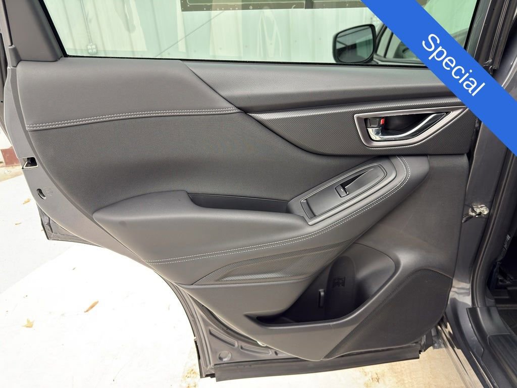 Used 2023 Subaru Forester Premium image 32
