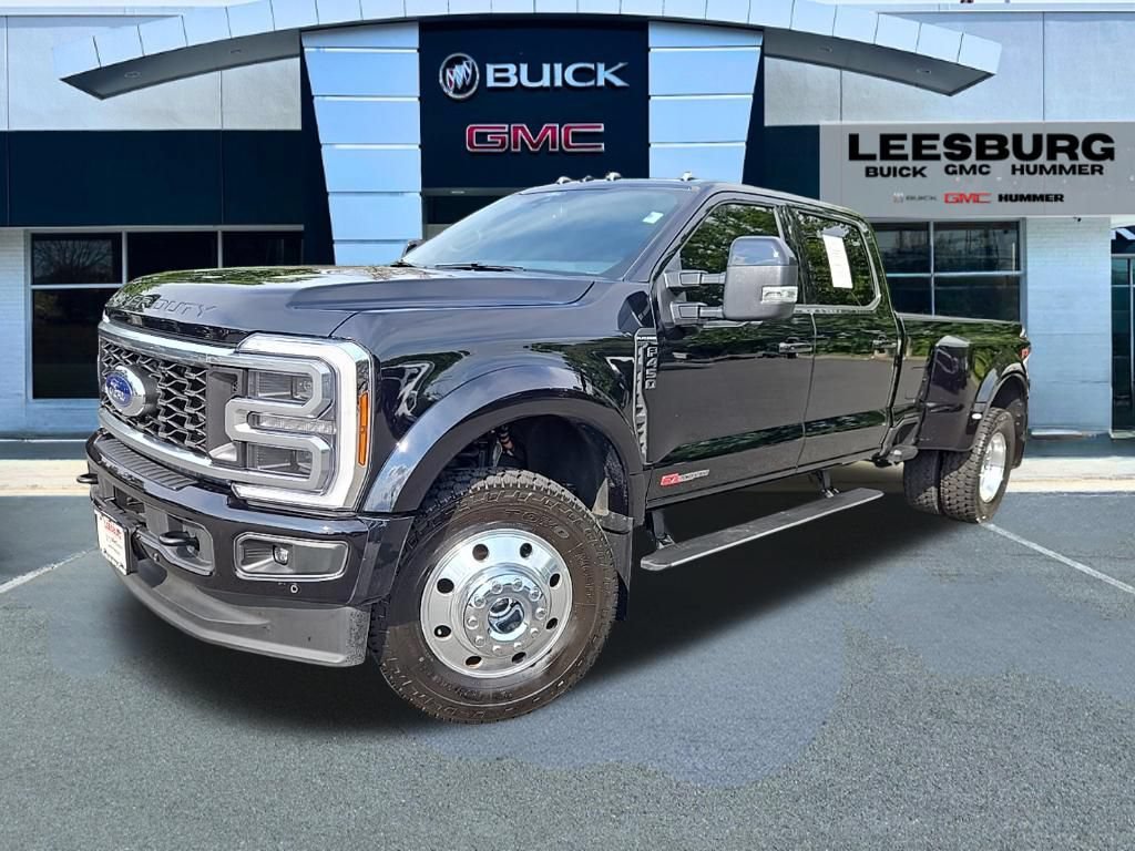 Used 2026 Ford F450 Platinum w/ FX4 Off-Road Package AWD/4WD image 3