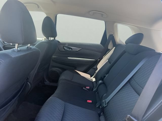 Used 2018 Nissan Rogue SV w/ Premium Package AWD/4WD image 7