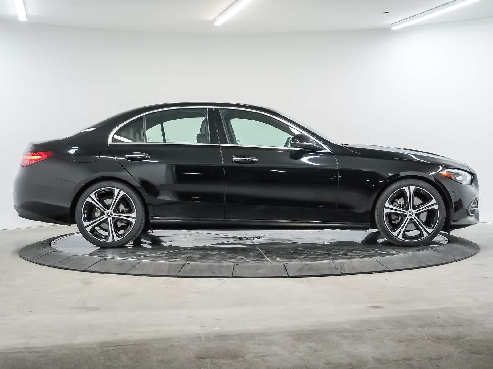 Used 2022 Mercedes-Benz C 300 Sedan image 8