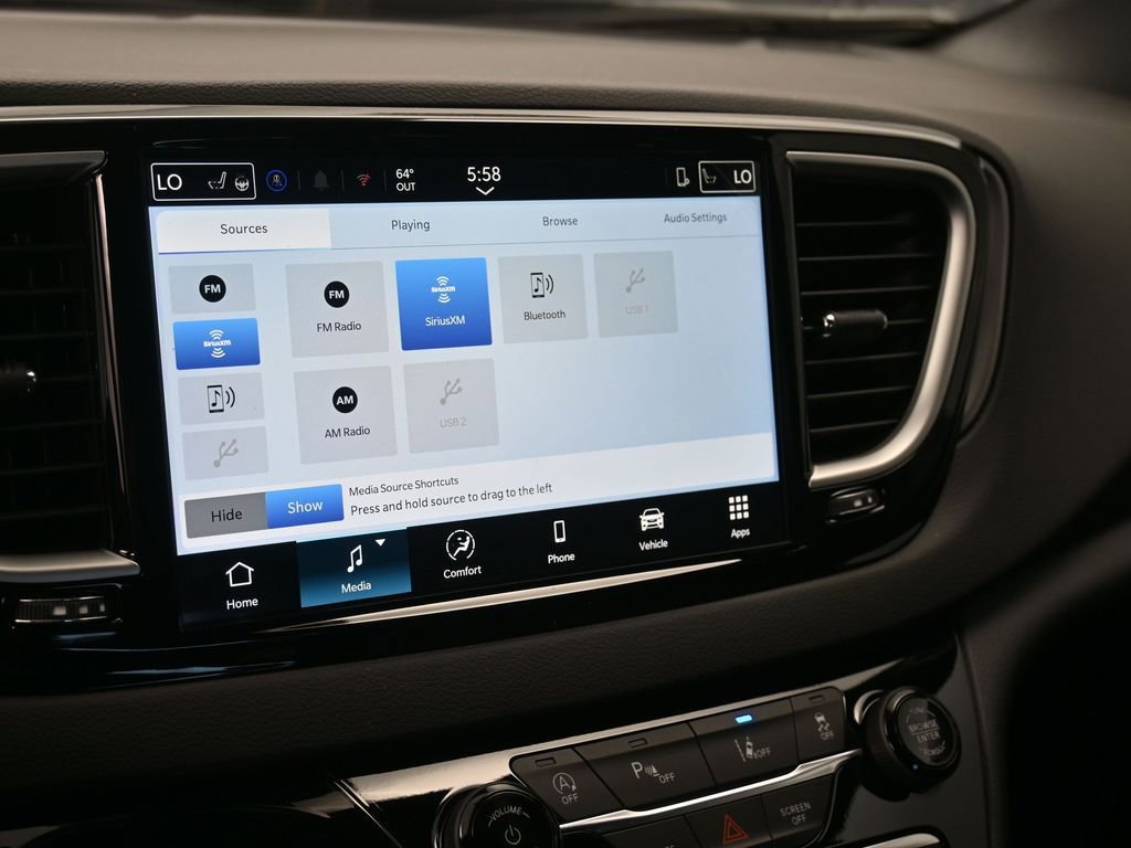 New 2026 Chrysler Voyager LX image 19