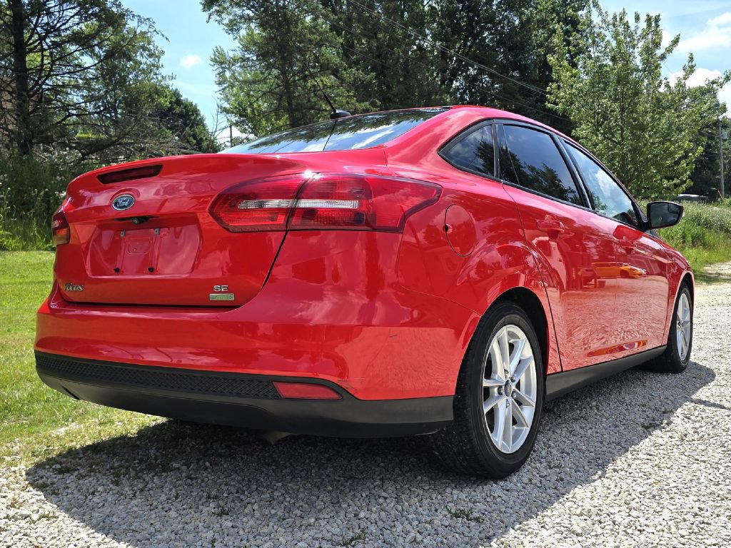 Used 2016 Ford Focus SE w/ SE Cold Weather Package FWD image 10