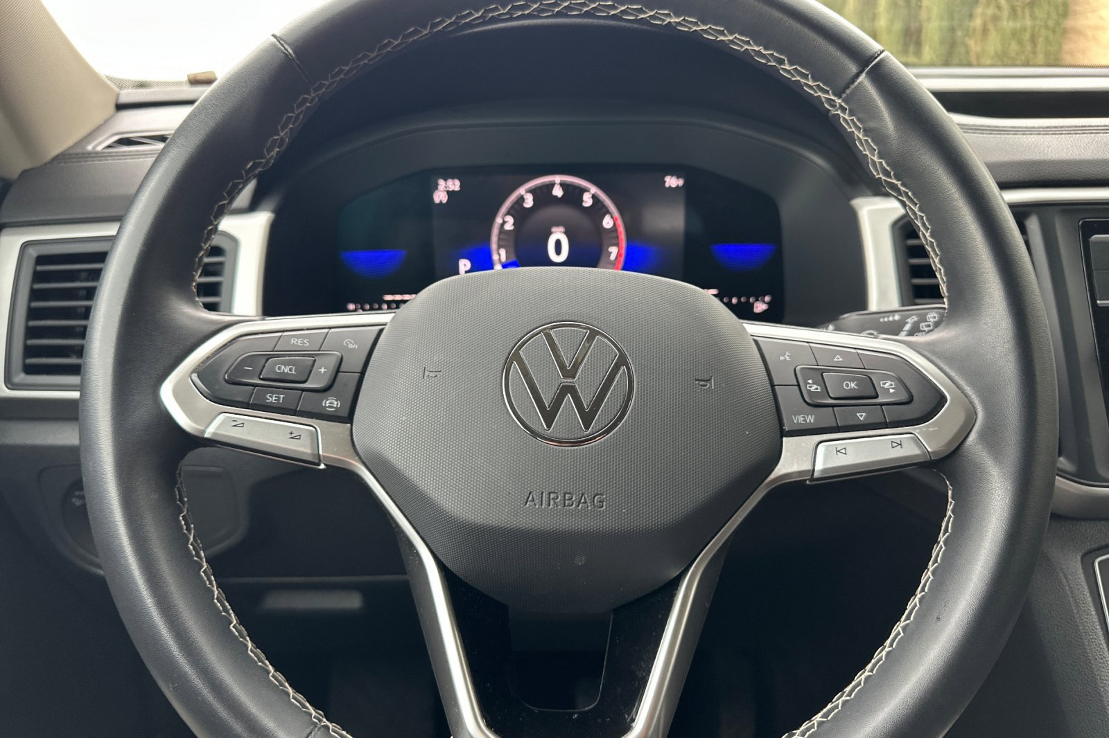 Used 2023 Volkswagen Atlas SE image 24