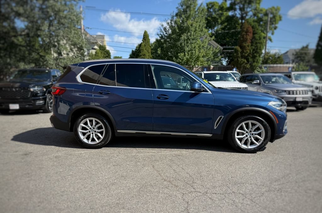 Used 2023 BMW X5 xDrive40i w/ Premium Package AWD/4WD image 4