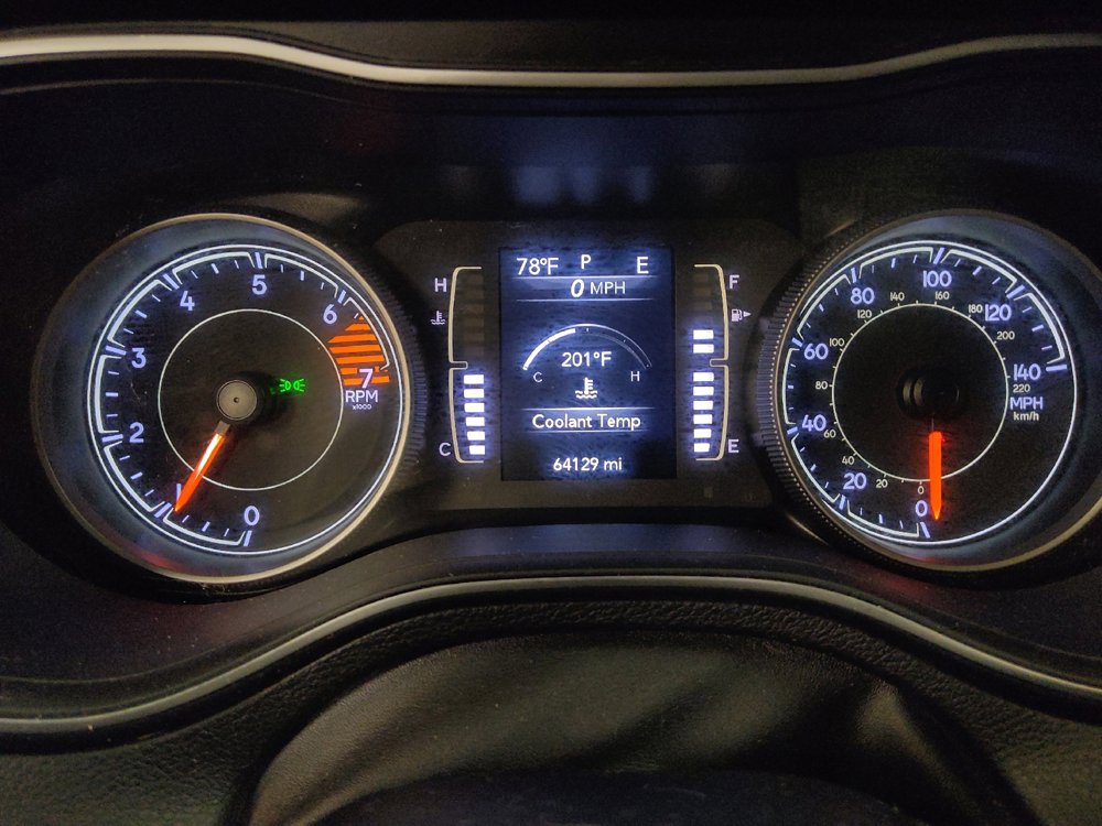 Used 2020 Jeep Cherokee Latitude FWD image 23