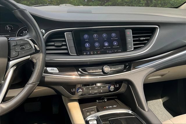 Used 2023 Buick Enclave Essence w/ Experience Buick Package FWD image 9
