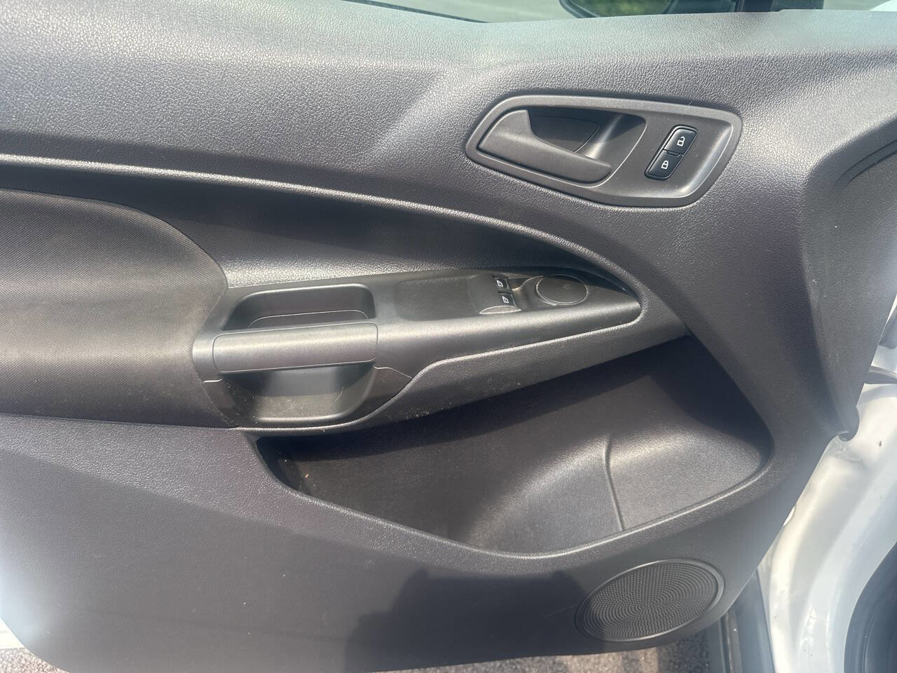 Used 2015 Ford Transit Connect XL image 15