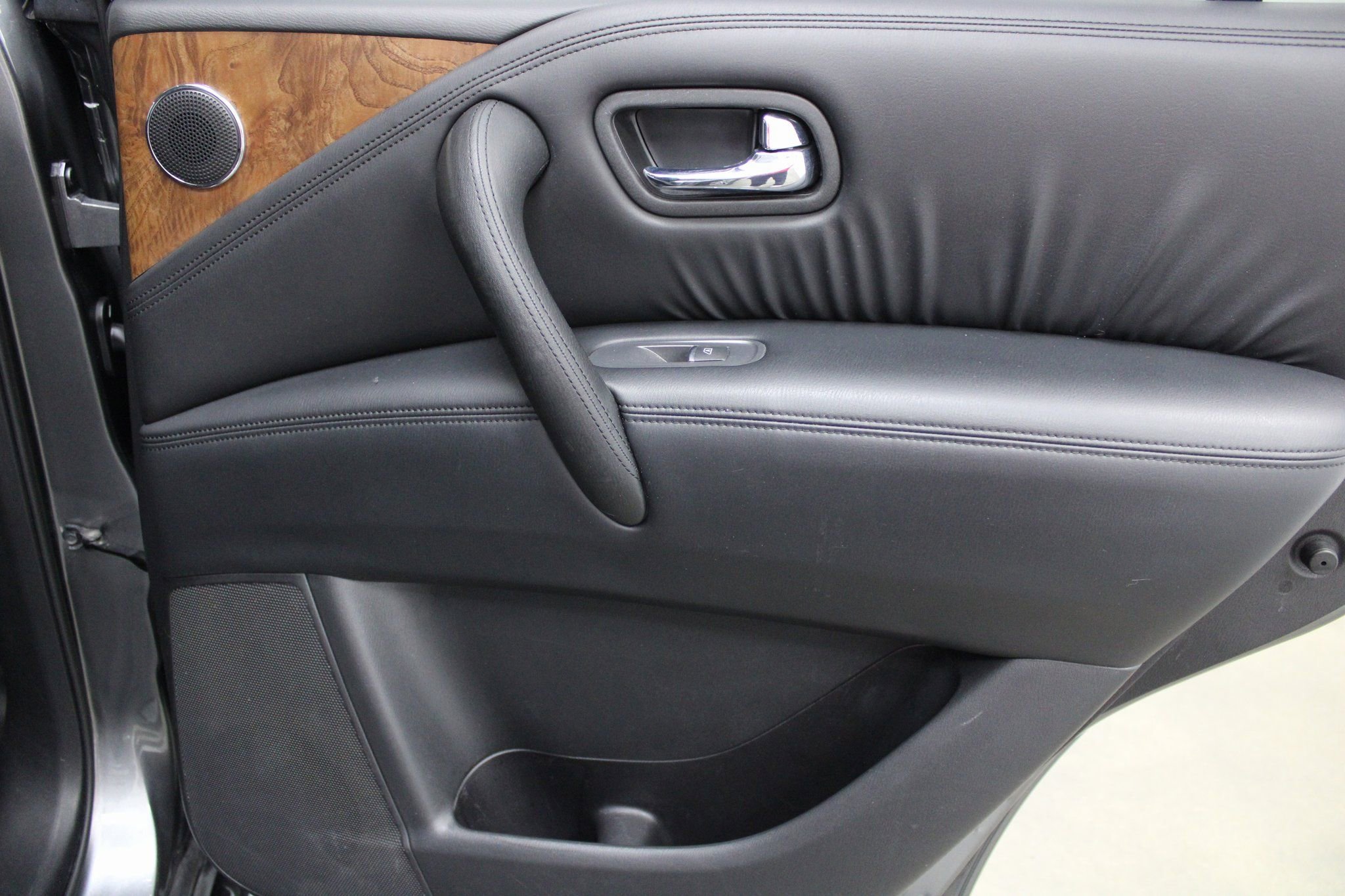 Used 2024 Nissan Armada SL image 26