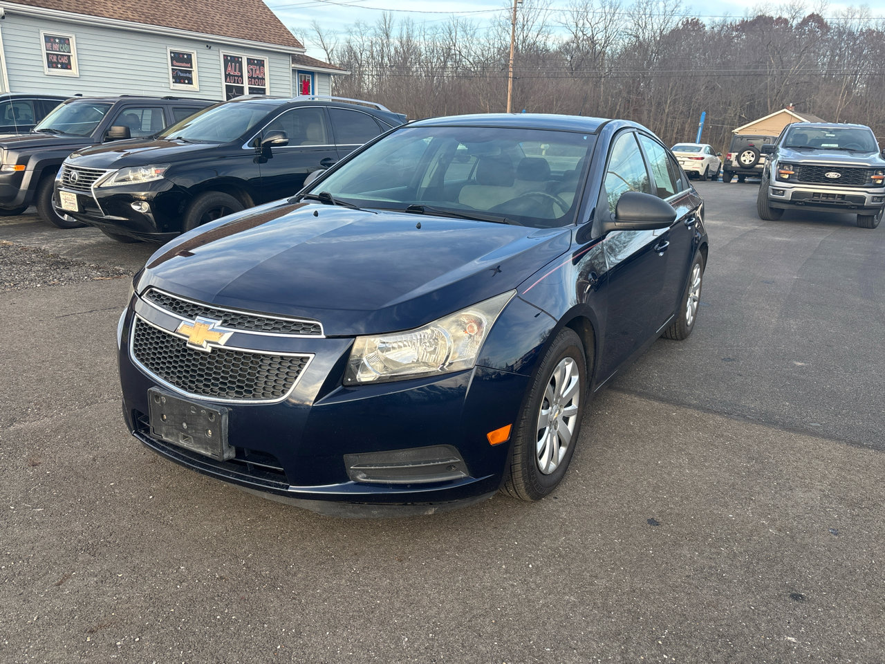 Used 2011 Chevrolet Cruze LS FWD image 2
