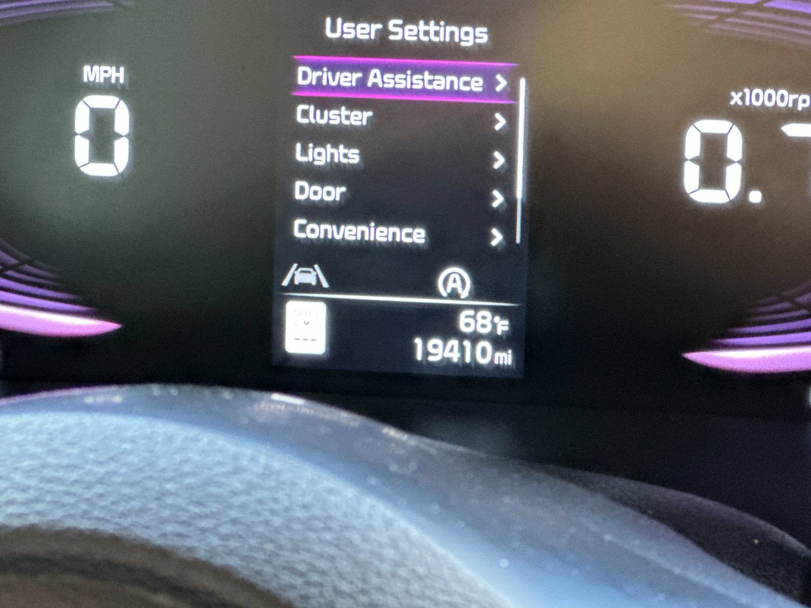 Used 2025 Kia Soul LX w/ LX Technology Package FWD image 26