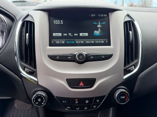 Used 2018 Chevrolet Cruze LS image 17