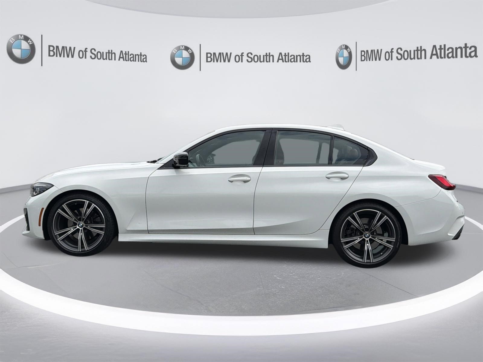 Certified 2022 BMW 330i Sedan w/ M Sport Package RWD image 21