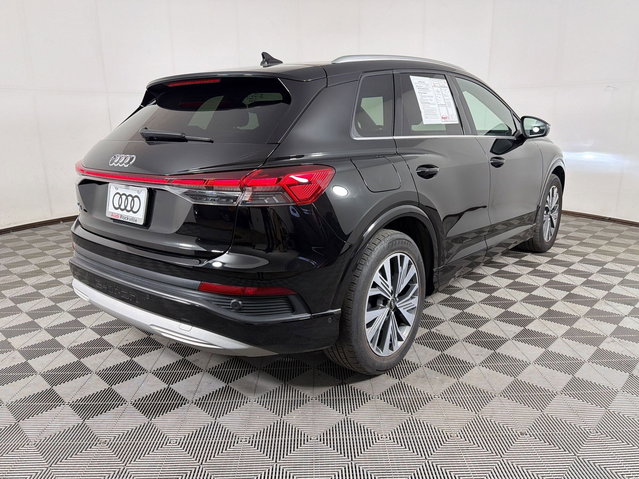 Certified 2023 Audi Q4 e-tron Premium Plus w/ Premium Plus image 9