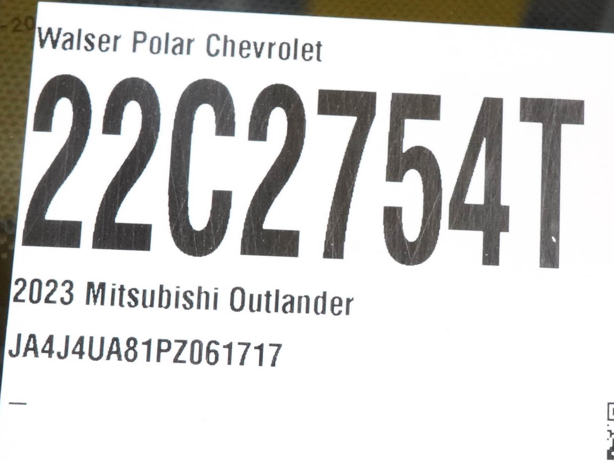 Used 2023 Mitsubishi Outlander SE AWD/4WD image 27