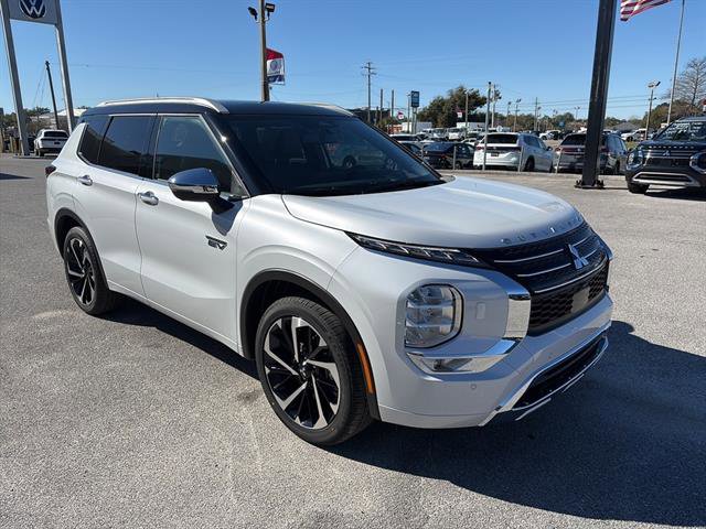 New 2025 Mitsubishi Outlander SEL image 8