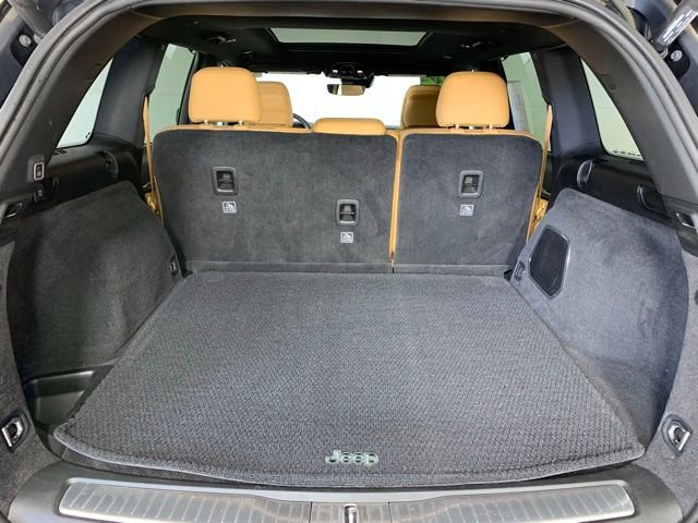 Used 2022 Jeep Grand Cherokee Summit w/ MOPAR Finishing Package AWD/4WD image 28