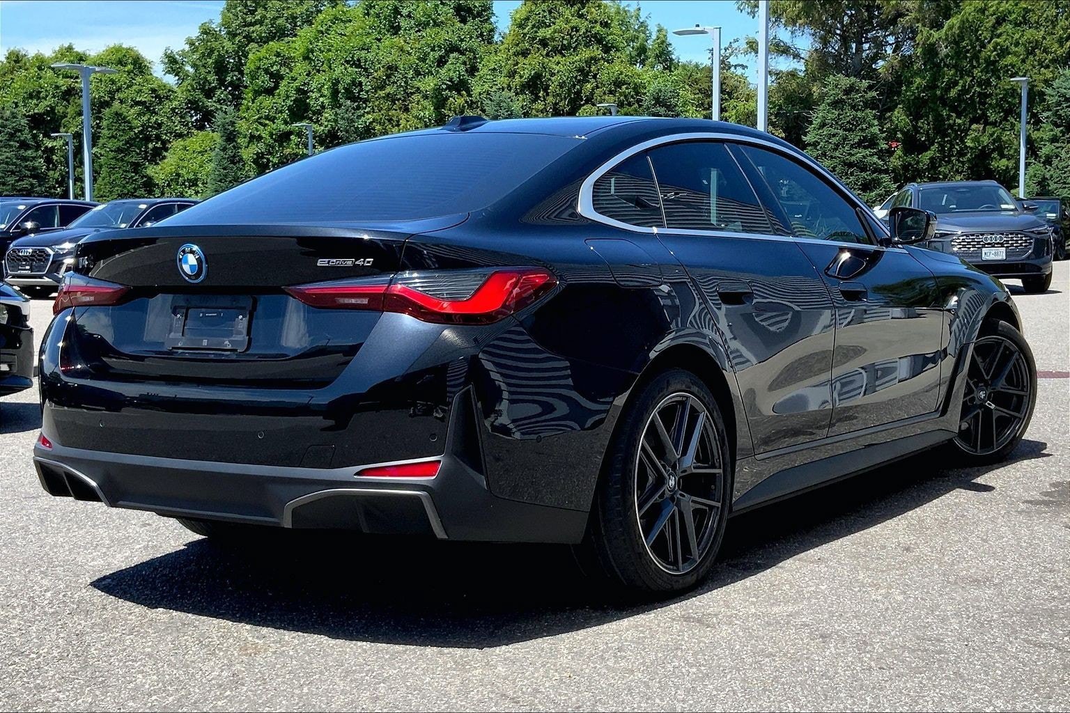 Used 2024 BMW i4 eDrive40 w/ Premium Package RWD image 6