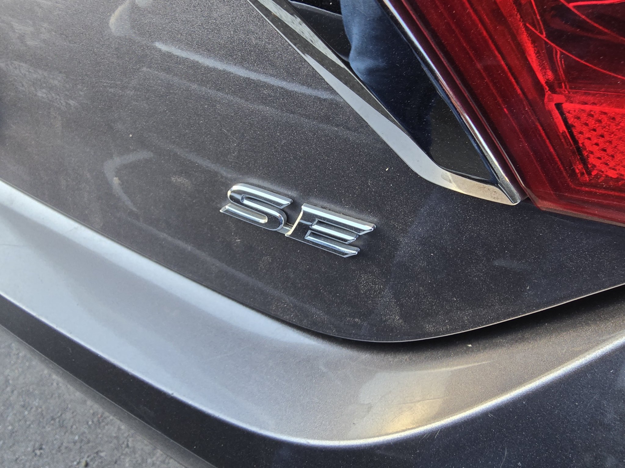 Used 2016 Toyota Camry SE FWD image 18