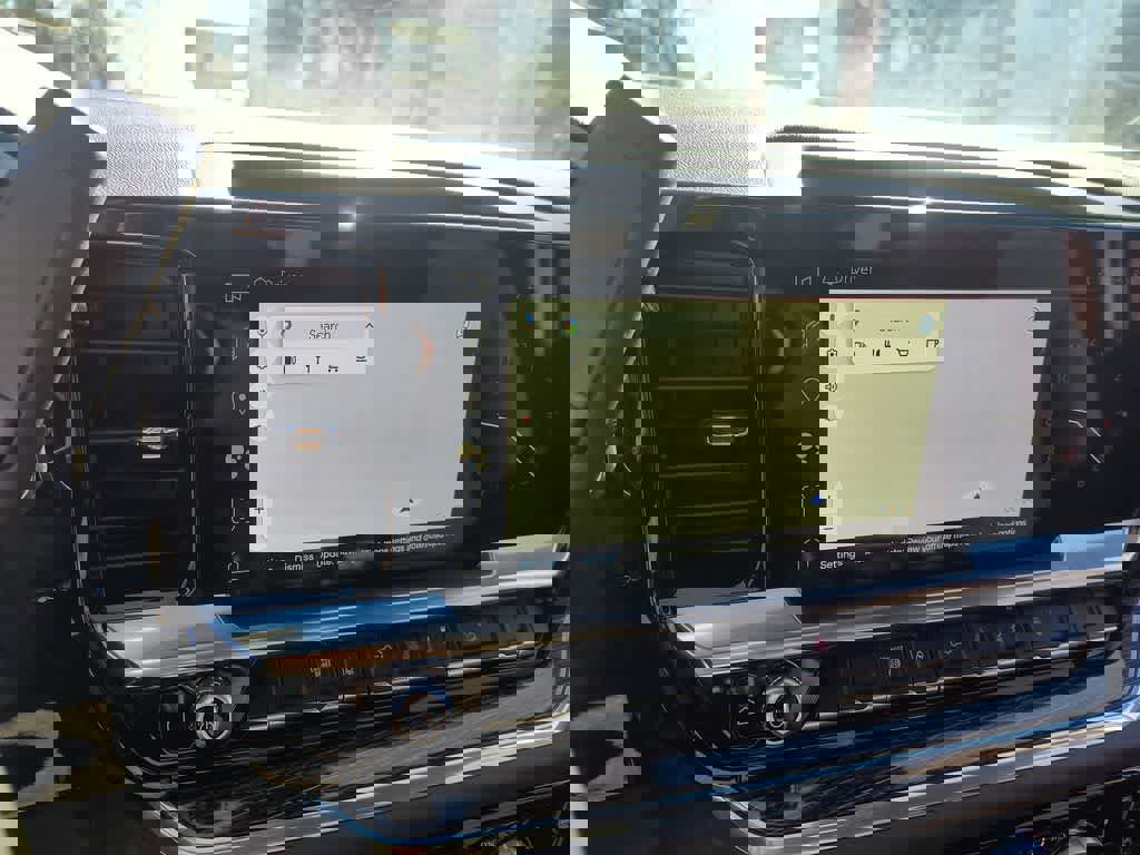 Used 2024 GMC Sierra 2500 SLE w/ SLE Value Package; image 18