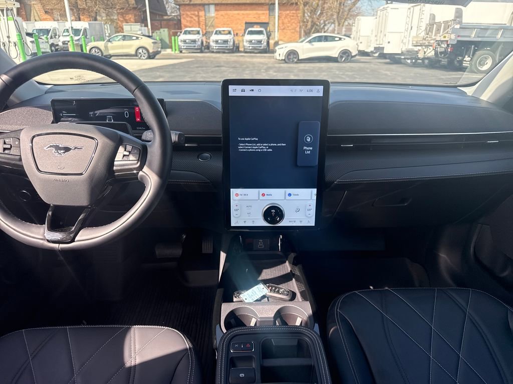 Used 2025 Ford Mustang Mach-E Select w/ Comfort Package Lite image 16