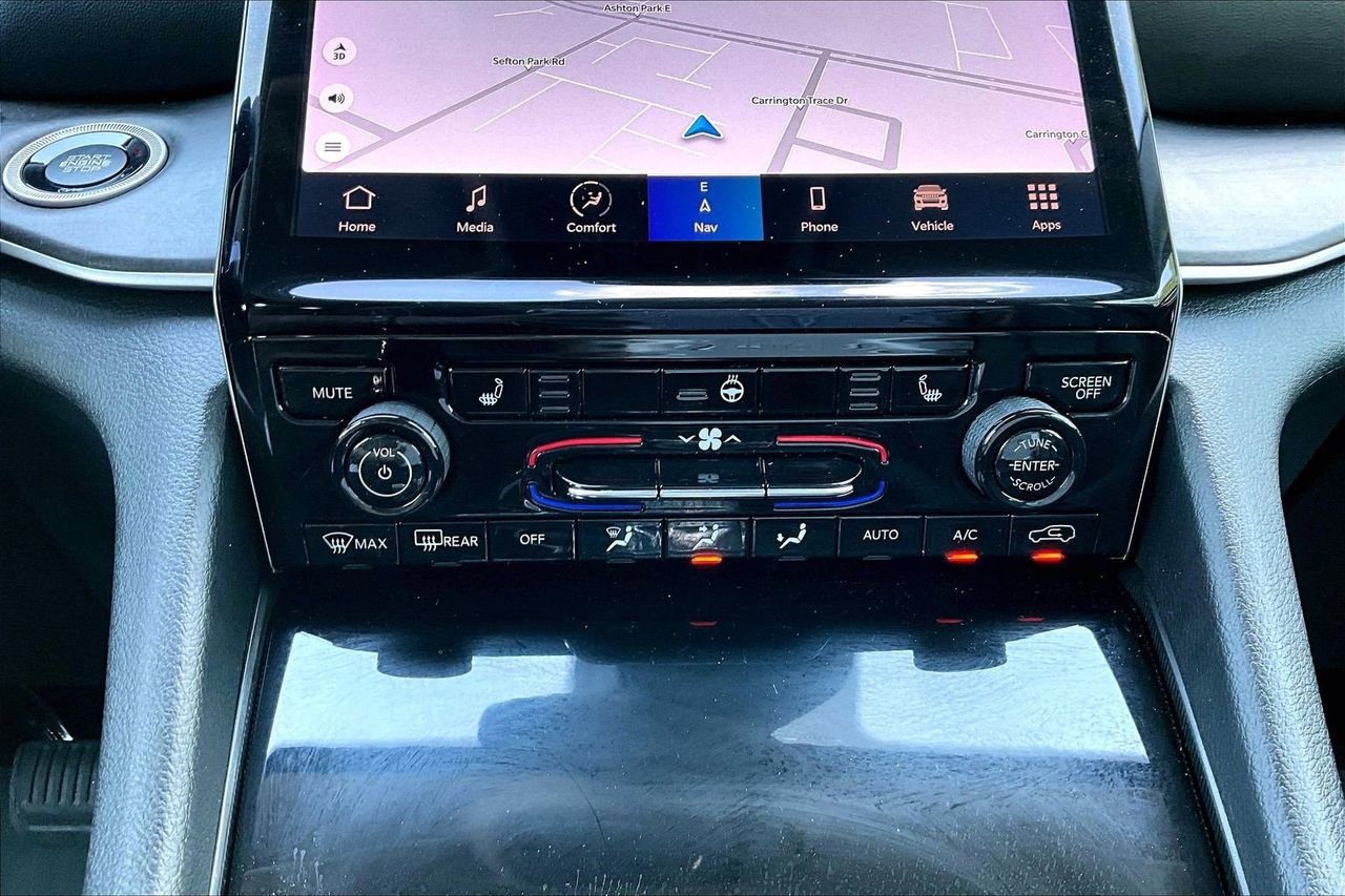 Certified 2023 Jeep Grand Cherokee Limited w/ MOPAR Finishing Package AWD/4WD image 19