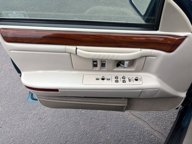 Used 1995 Cadillac De Ville Sedan image 12