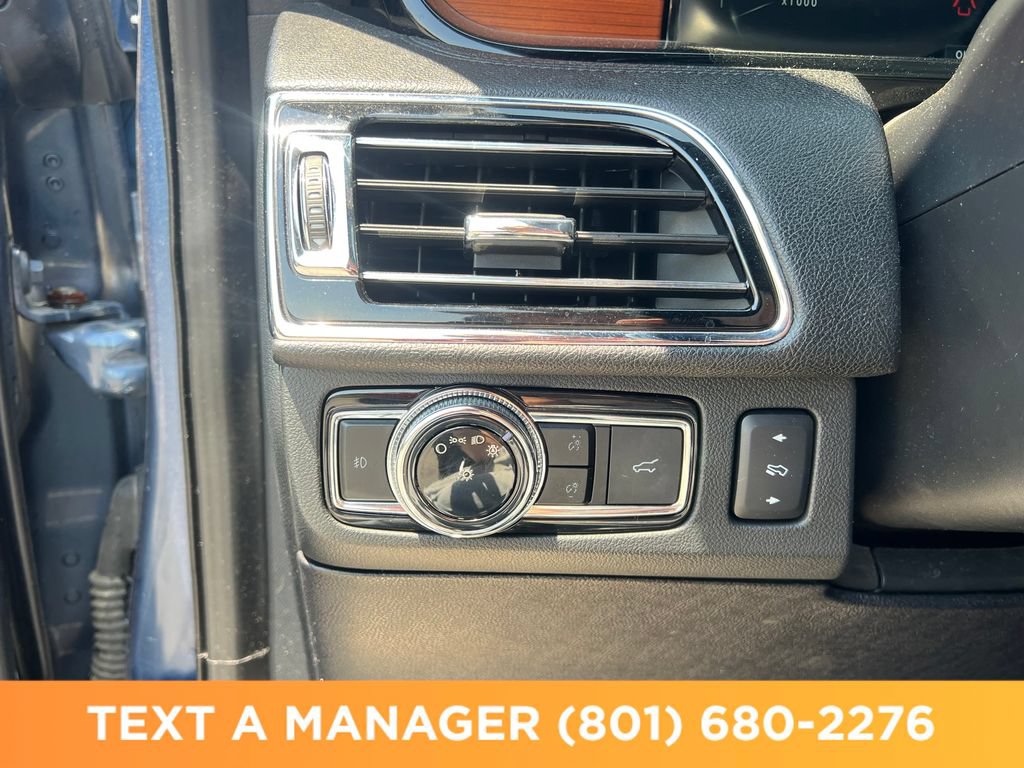 Used 2019 Lincoln Navigator Reserve AWD/4WD image 30