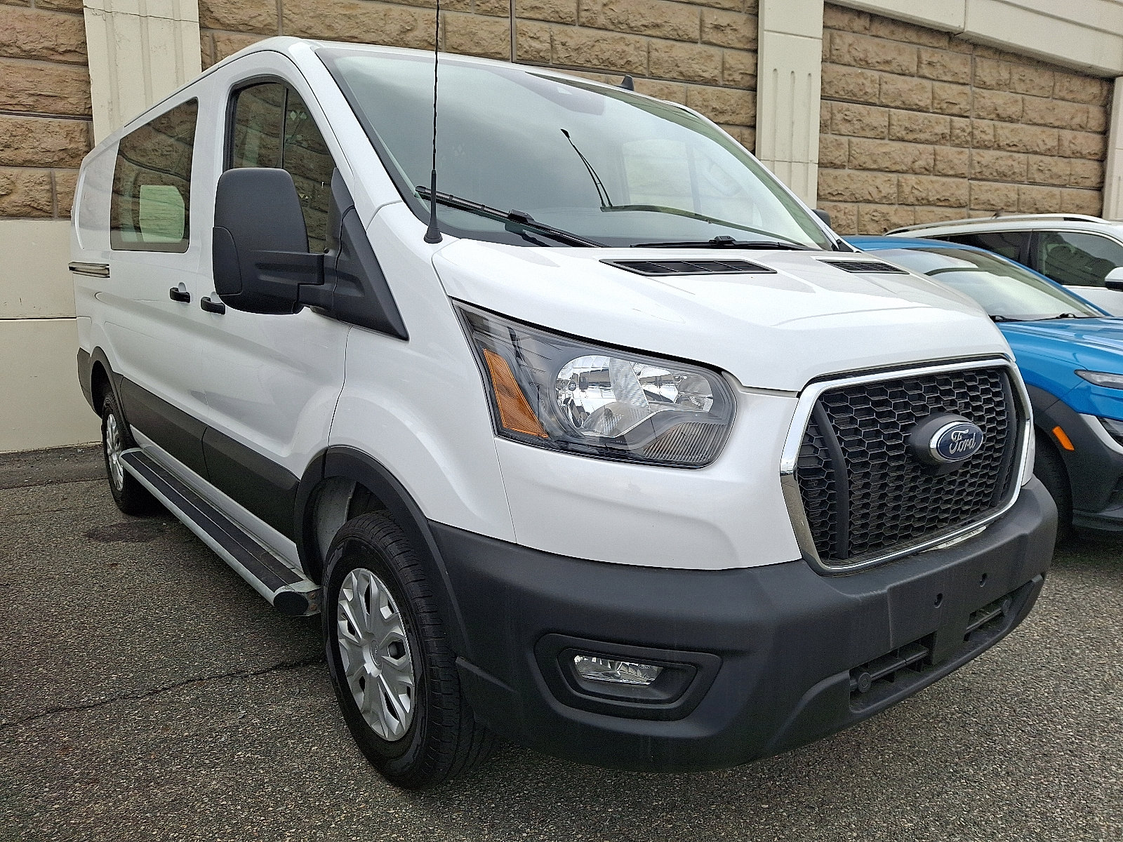 Certified 2024 Ford Transit 250 Low Roof w/ Exterior Upgrade Package RWD image 1