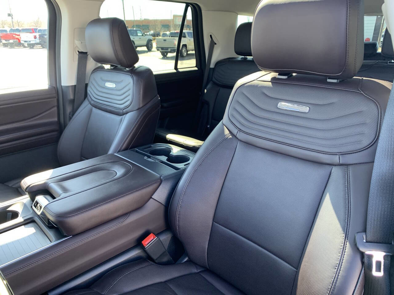 Used 2025 Ford Expedition Platinum w/ Platinum Ultimate Package image 18