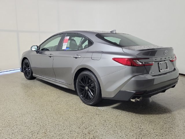Used 2026 Toyota Camry SE w/ Convenience Package FWD image 6
