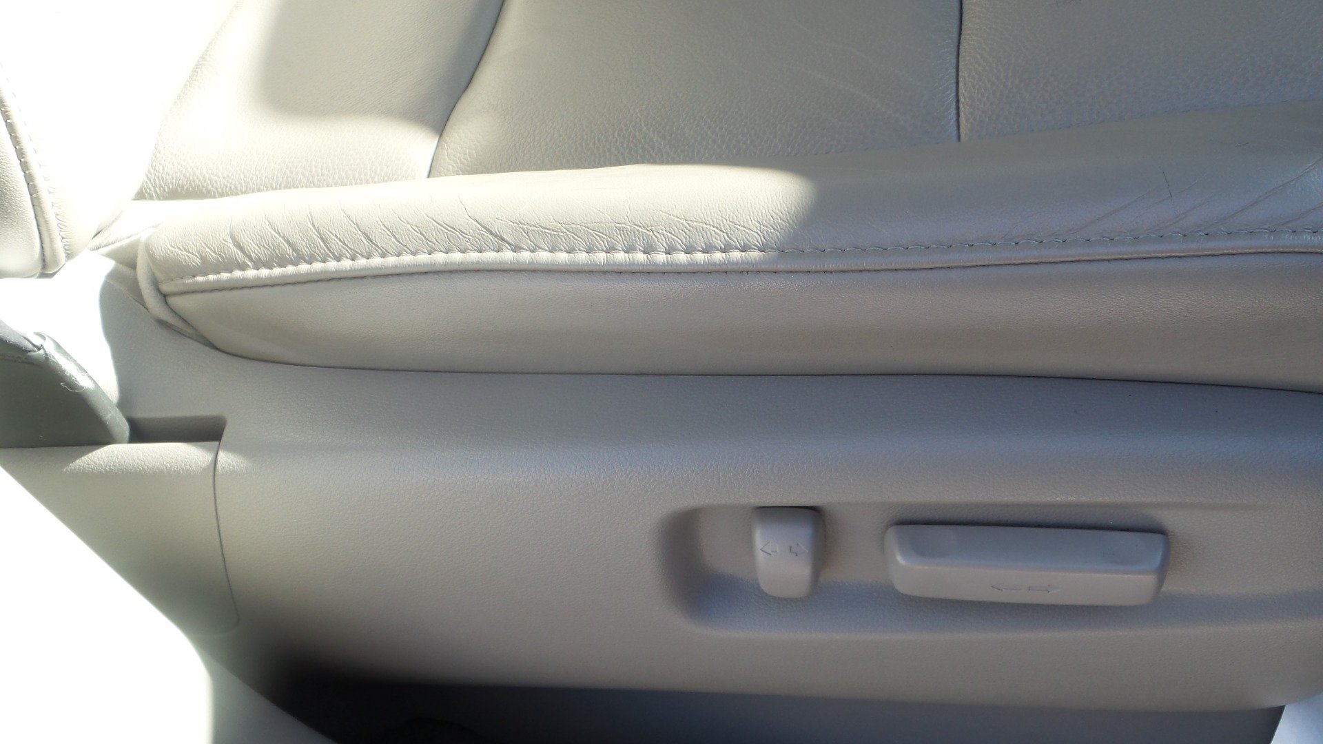 Used 2010 Honda Pilot Touring image 91