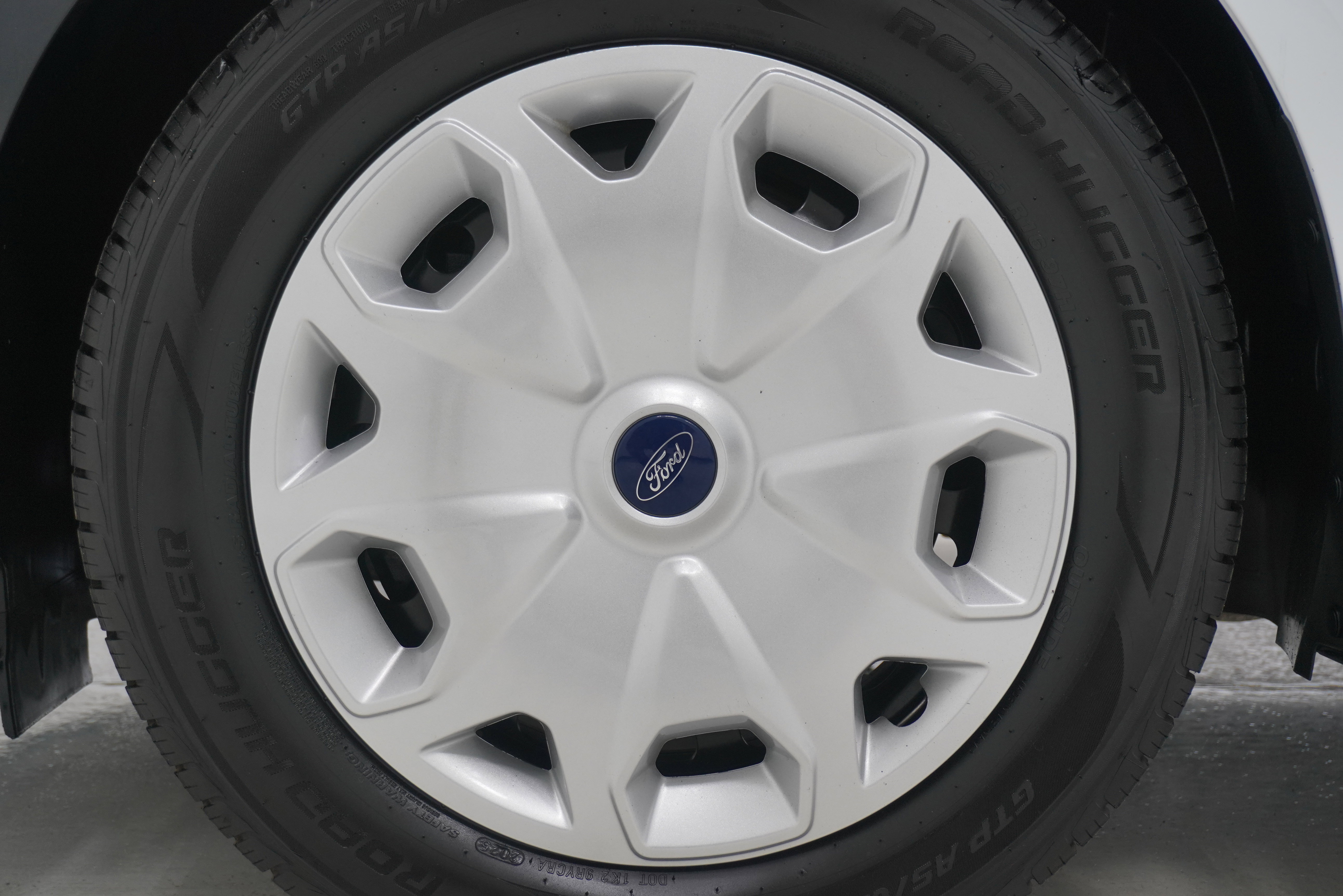 Used 2015 Ford Transit Connect XL image 19