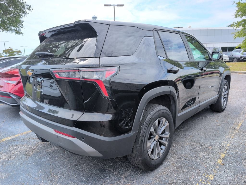 Certified 2025 Chevrolet Equinox LT FWD image 3