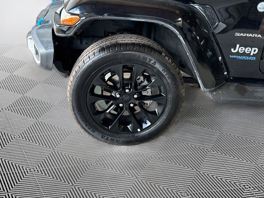 Certified 2022 Jeep Wrangler Unlimited Sahara AWD/4WD image 35