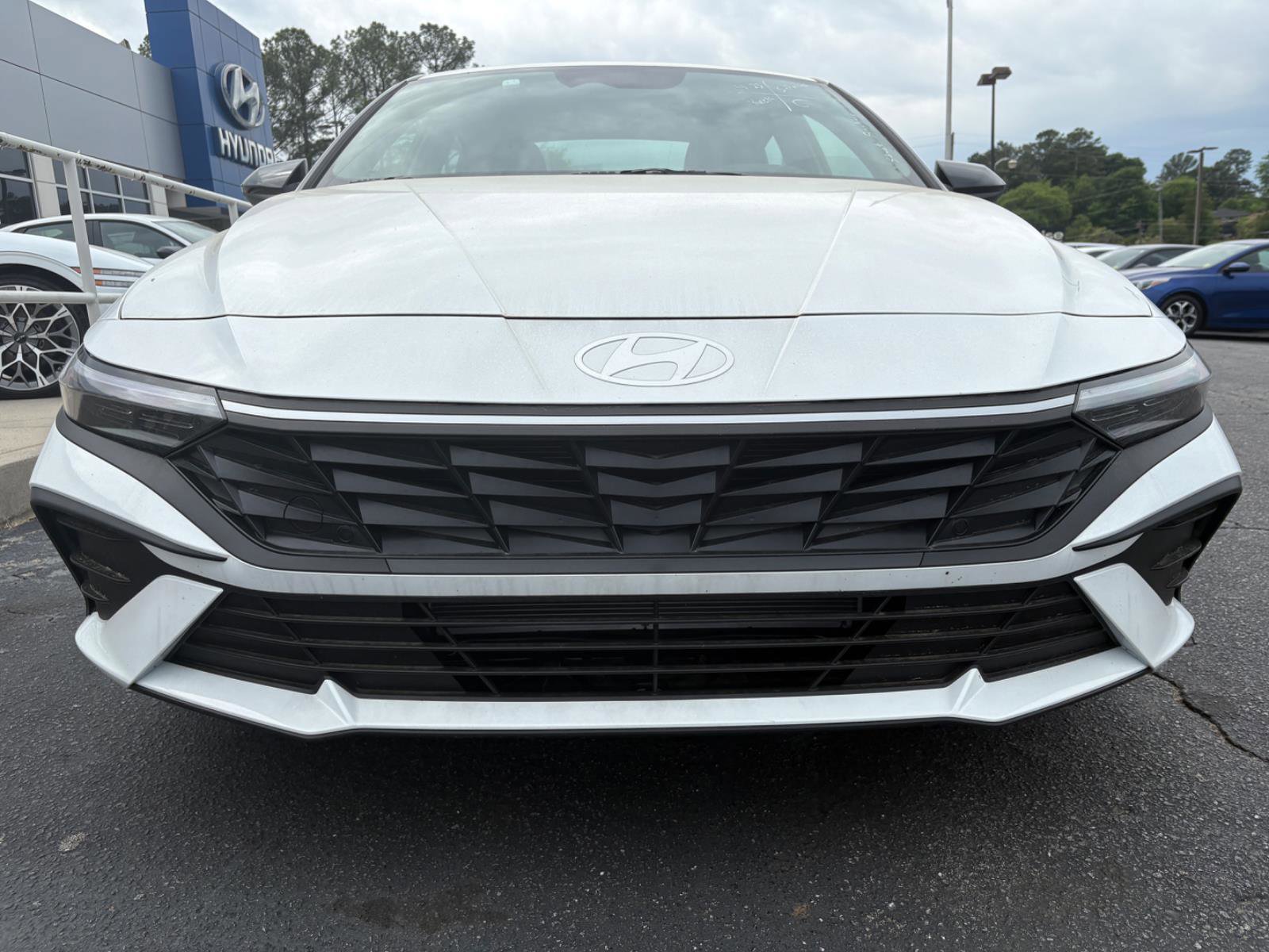 Used 2025 Hyundai Elantra Sport FWD image 6