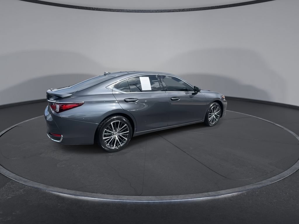 Certified 2024 Lexus ES 300h w/ Premium Package FWD image 2