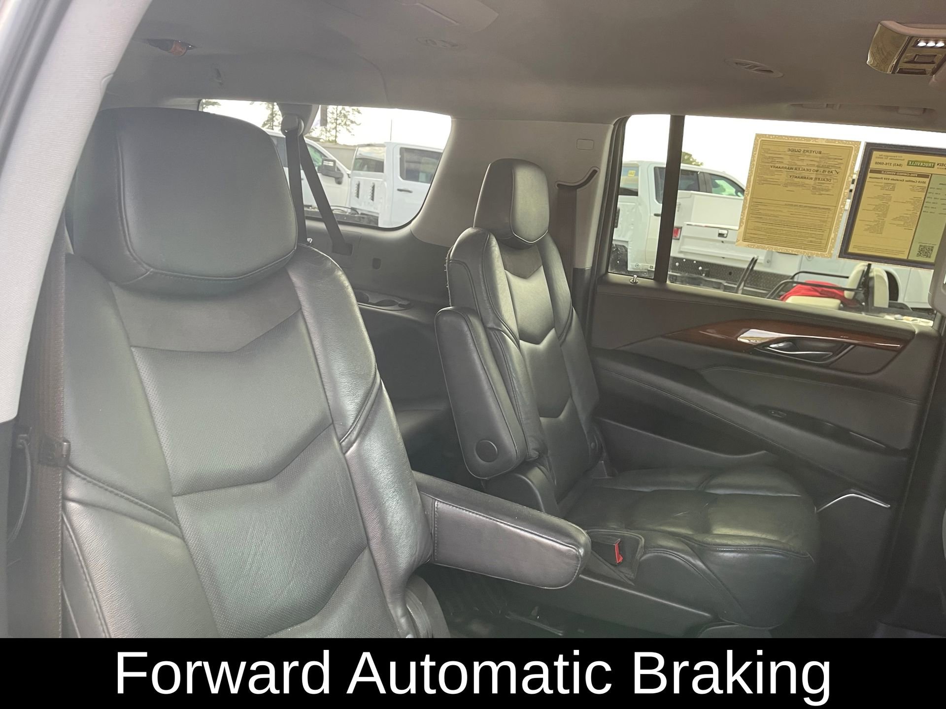 Used 2019 Cadillac Escalade ESV Premium Luxury RWD image 25